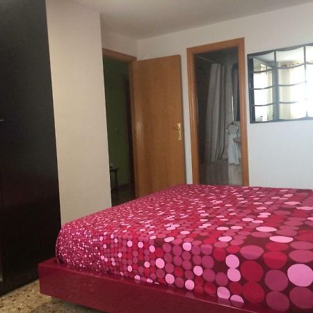 Amplio Y Comodo Apartamento Con Parking Leilighet Valencia Eksteriør bilde