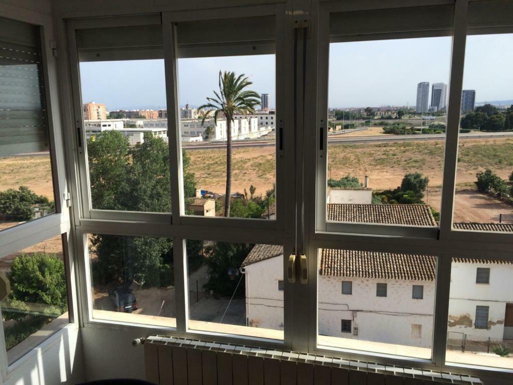 Amplio Y Comodo Apartamento Con Parking Leilighet Valencia Eksteriør bilde