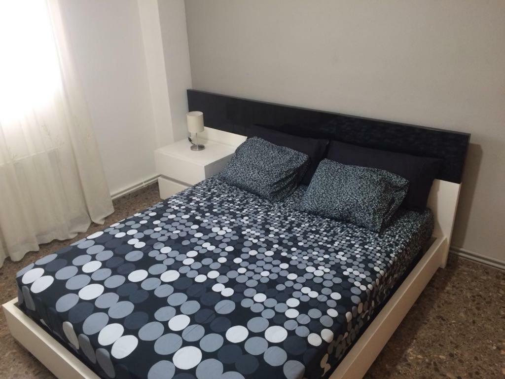Amplio Y Comodo Apartamento Con Parking Leilighet Valencia Eksteriør bilde