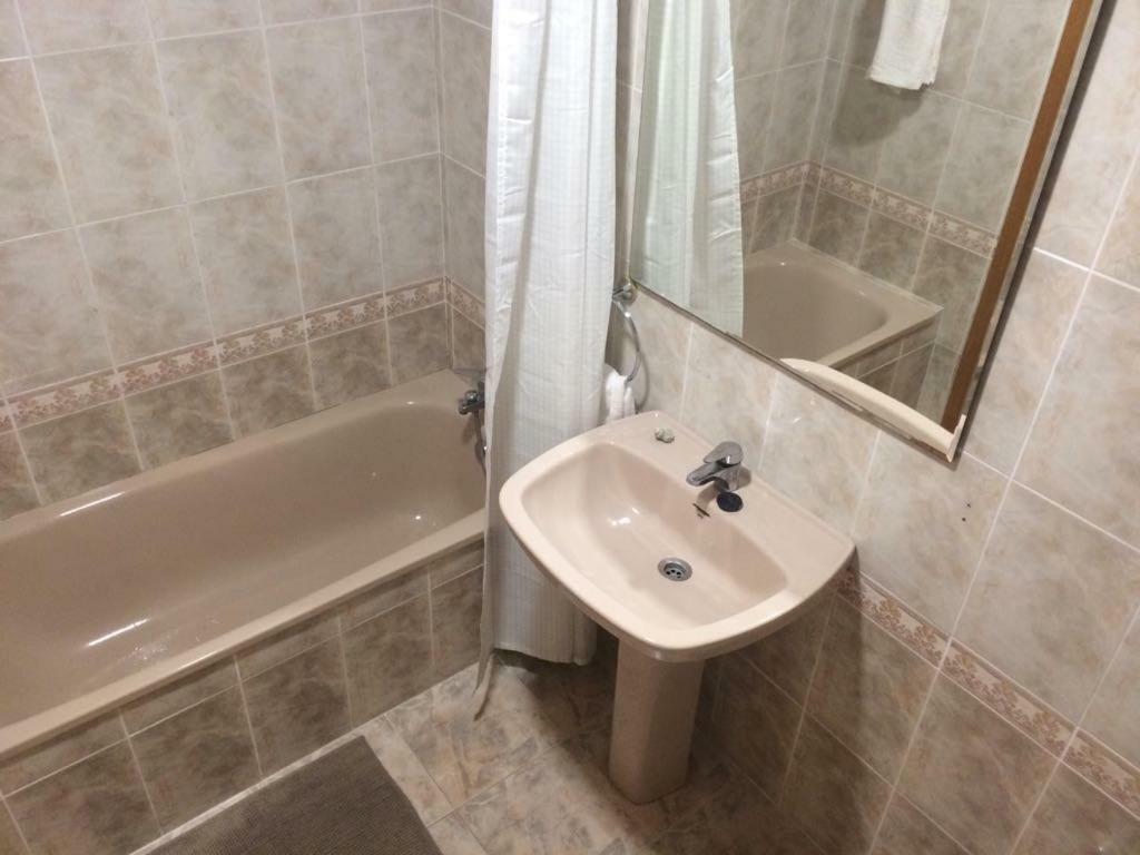 Amplio Y Comodo Apartamento Con Parking Leilighet Valencia Eksteriør bilde