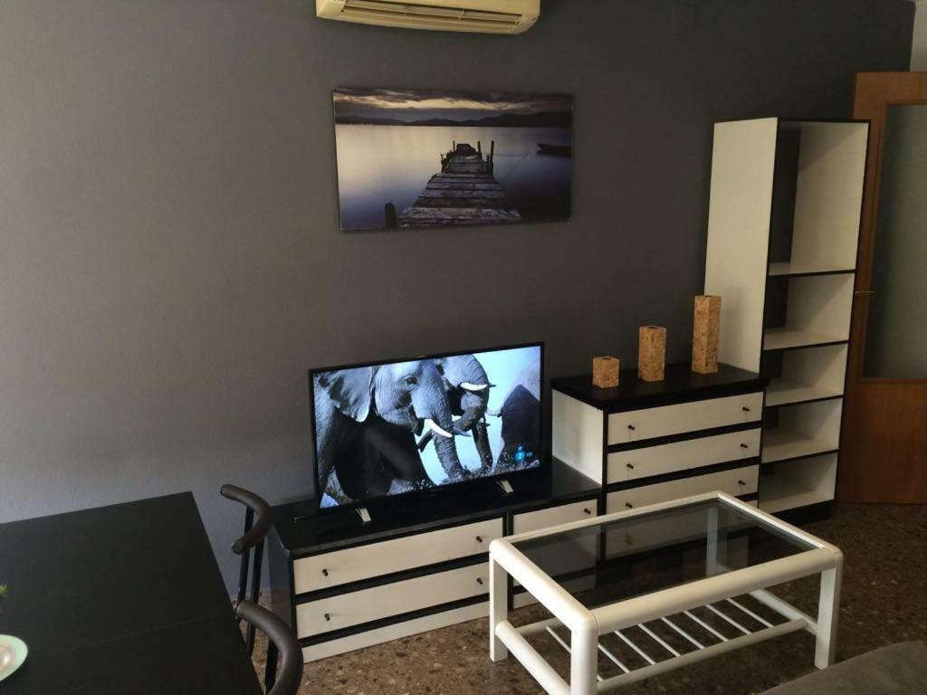 Amplio Y Comodo Apartamento Con Parking Leilighet Valencia Eksteriør bilde
