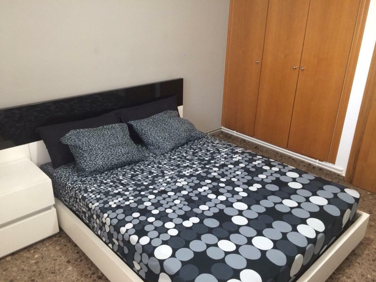 Amplio Y Comodo Apartamento Con Parking Leilighet Valencia Eksteriør bilde